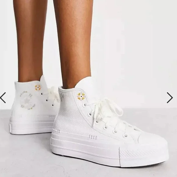 Converse Chuck Taylor All Star Lift Embroidery Hightop Platform Sneakers Sz 10.5 - Picture 1 of 16